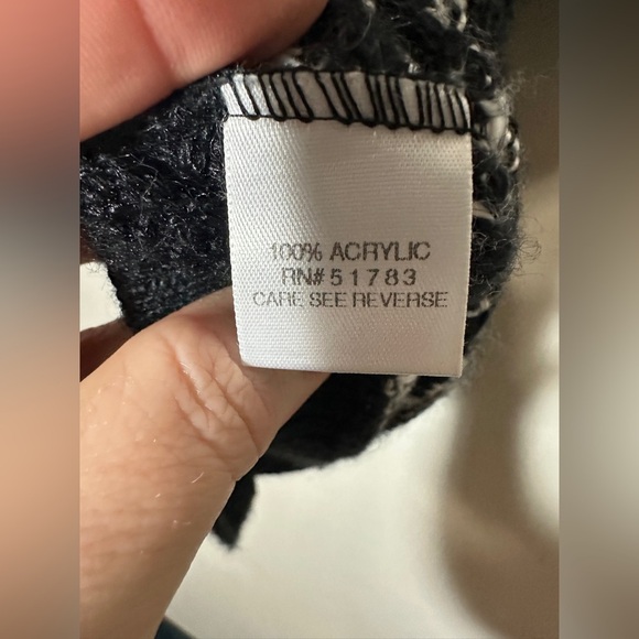 Maurice’s Black and White Striped Cowl Neck Short Sleeve Women's Sweater Size L - Picture 7 of 7